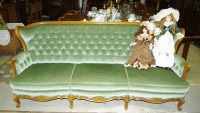 Žalio barchato antikvarinė sofutė