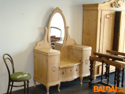 Kosmetinis staliukas