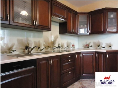 Virtuvės su laminuotu stiklu